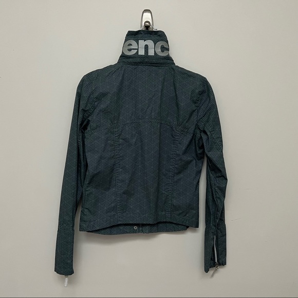 Bench jacket NWT lightweight foldable hood fitted blue triangle contemporary - Picture 2 of 8